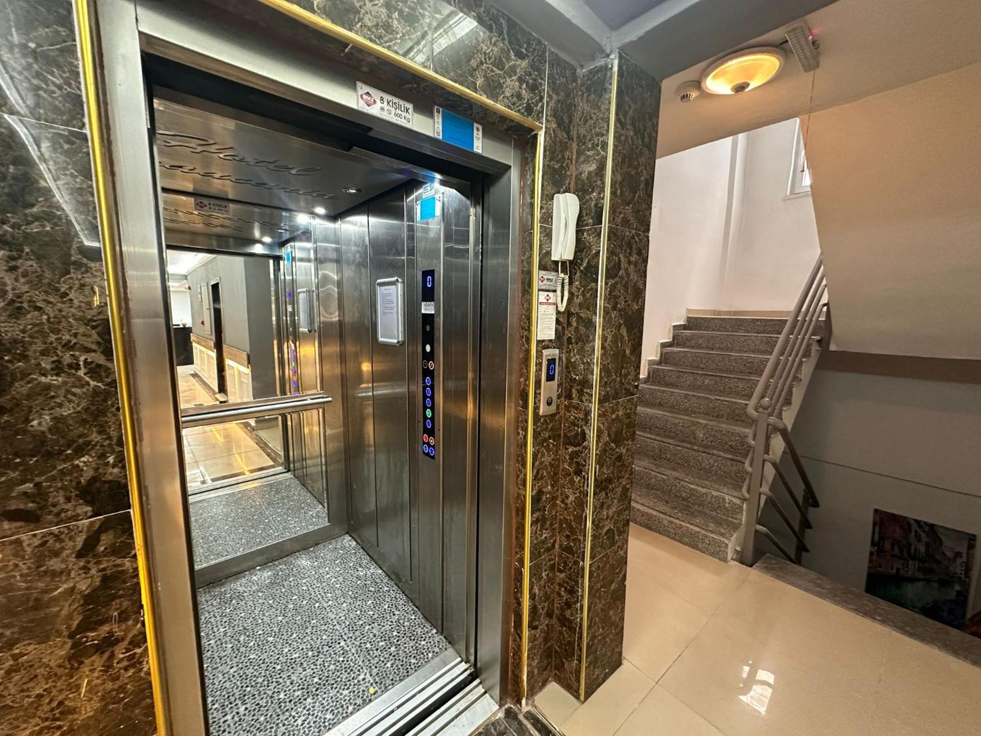 Royal Ezel Hotel 안탈리아 외부 사진