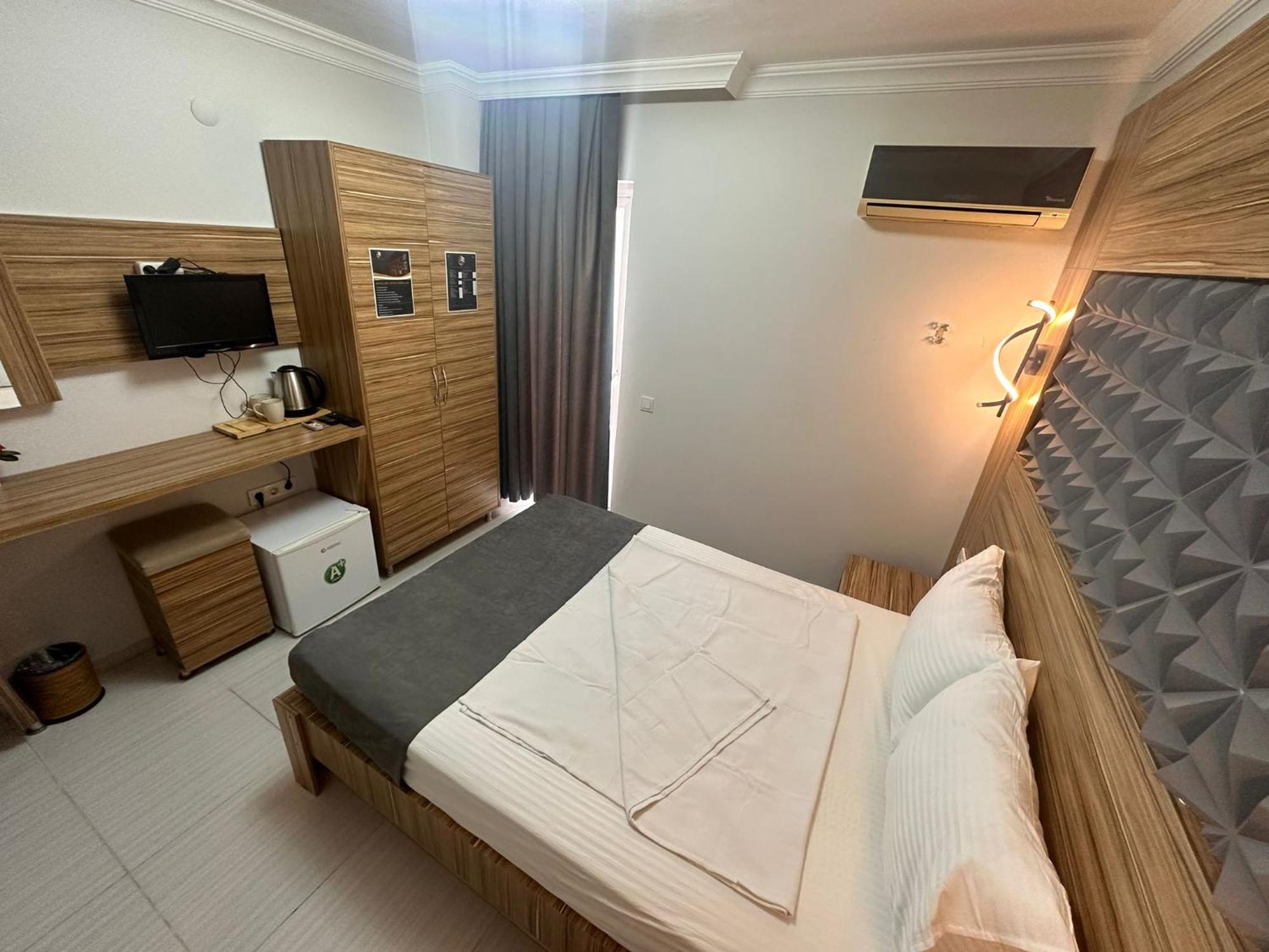 Royal Ezel Hotel 안탈리아 외부 사진